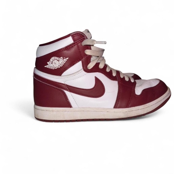 Air Jordan 1 Retros Burgundy and White - Picture 2 of 4